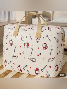❤️❤️SANRIO MYSTERY BUNDLE with Hello Kitty Travel Duffle Bag